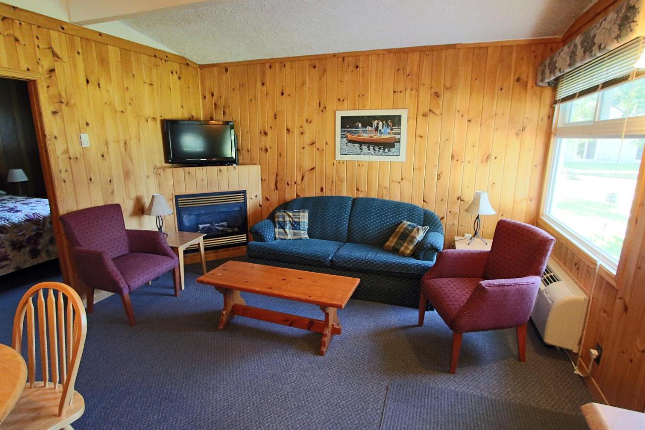 Colonial Bay Motel And Cottages Huntsville Quarto foto